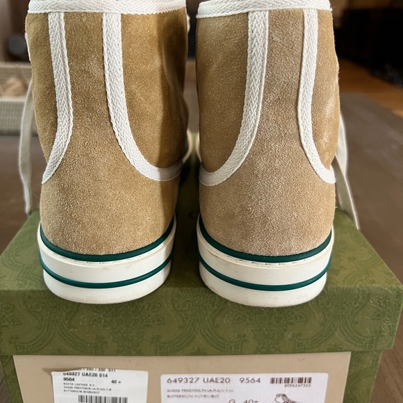 100% authentic Gucci Tennis 1977 high-top sneakers in beige suede. Size 40+. - Picture 5 of 10